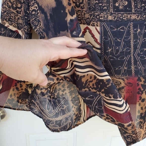 Studio C Plus sz 26 / 28 Tribal print sheer bell sleeve Earthy tones tunic - Picture 12 of 14